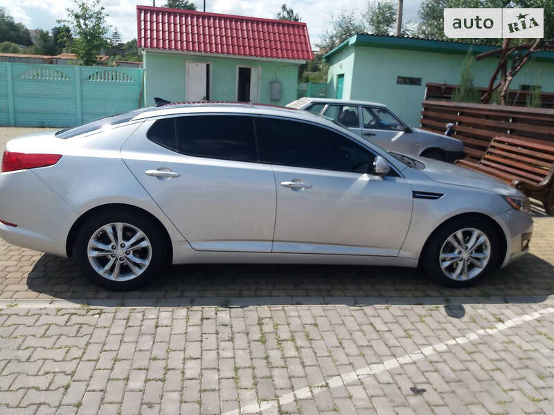 Седан Kia Optima 2013 в Луцьку