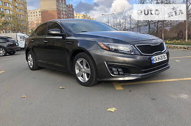 Седан Kia Optima 2013 в Киеве