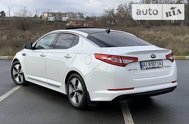 Седан Kia Optima 2013 в Киеве