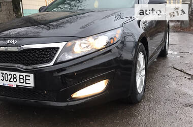 Седан Kia Optima 2012 в Києві