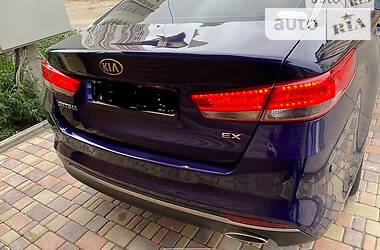 Седан Kia Optima 2016 в 