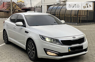 Седан Kia Optima 2013 в Харькове