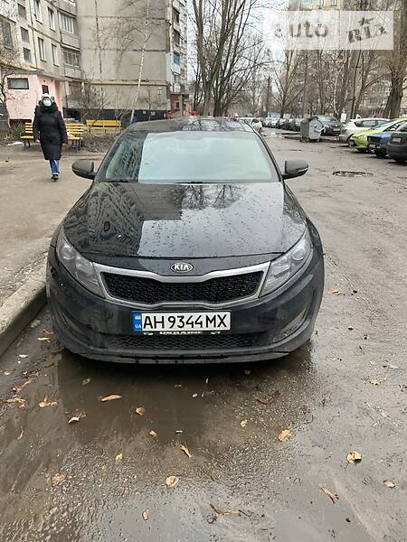 Седан Kia Optima 2013 в Харкові