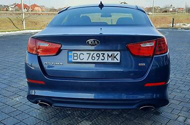 Седан Kia Optima 2015 в Стрые