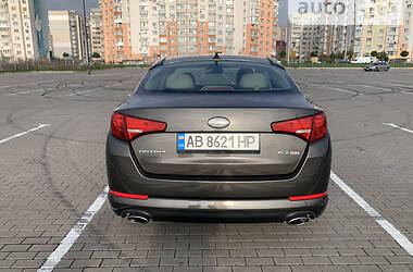 Седан Kia Optima 2013 в Виннице