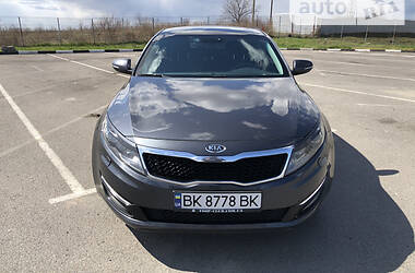 Седан Kia Optima 2012 в Ровно