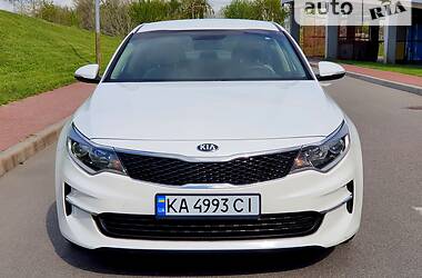 Седан Kia Optima 2017 в Киеве