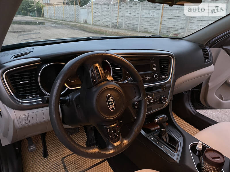 Седан Kia Optima 2015 в Токмаке