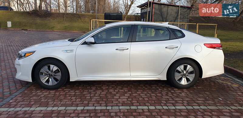 Седан Kia Optima 2016 в Івано-Франківську