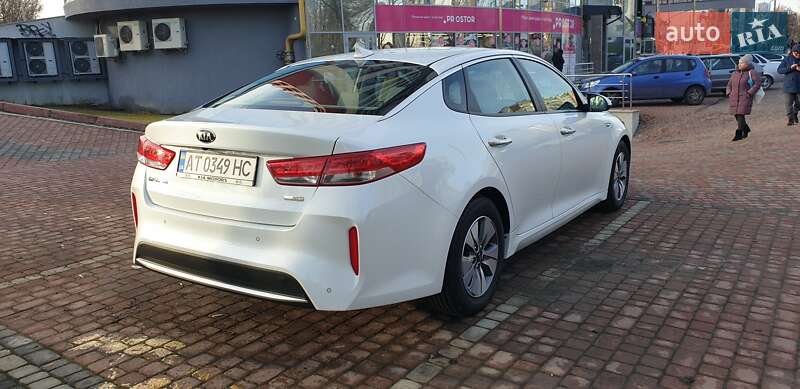 Седан Kia Optima 2016 в Івано-Франківську