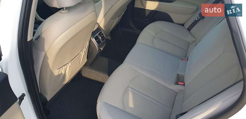 Седан Kia Optima 2016 в Івано-Франківську