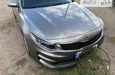 Седан Kia Optima 2016 в 