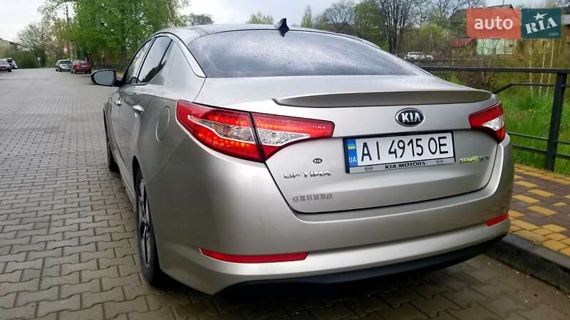 Седан Kia Optima 2013 в Киеве