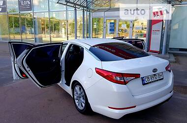 Седан Kia Optima 2011 в Чернигове