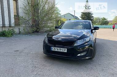 Седан Kia Optima 2012 в Чернигове