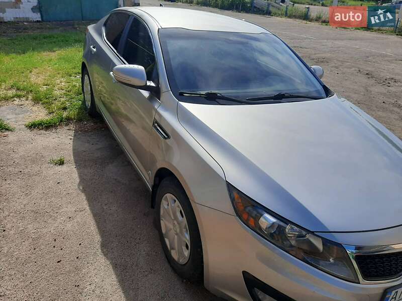 Седан Kia Optima 2013 в Яготині