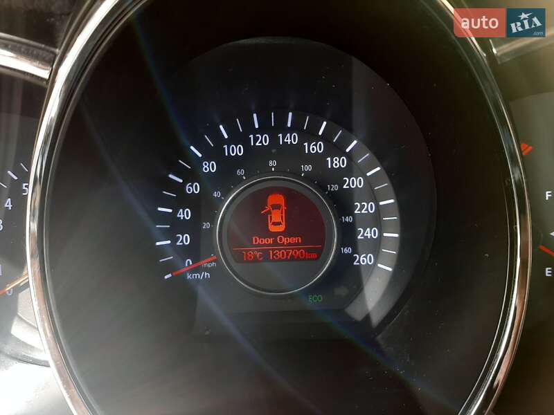 Седан Kia Optima 2013 в Яготине