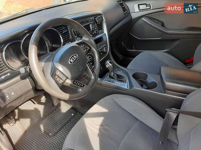 Седан Kia Optima 2013 в Яготині
