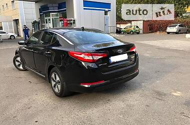 Седан Kia Optima 2012 в Львове