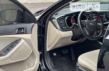 Седан Kia Optima 2013 в 