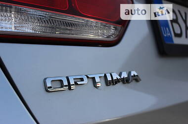 Седан Kia Optima 2017 в Дунаївцях