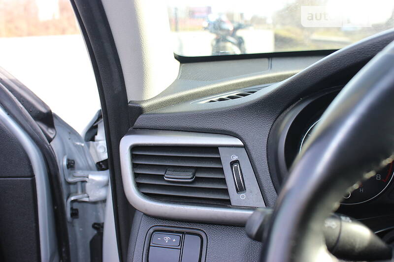 Седан Kia Optima 2017 в Дунаевцах