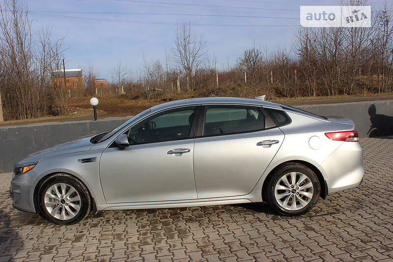 Седан Kia Optima 2017 в Дунаевцах