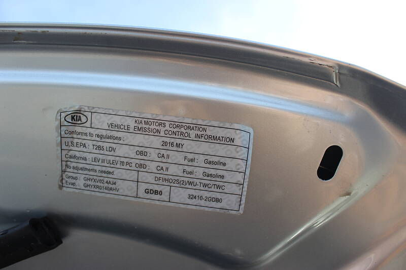 Седан Kia Optima 2017 в Дунаевцах