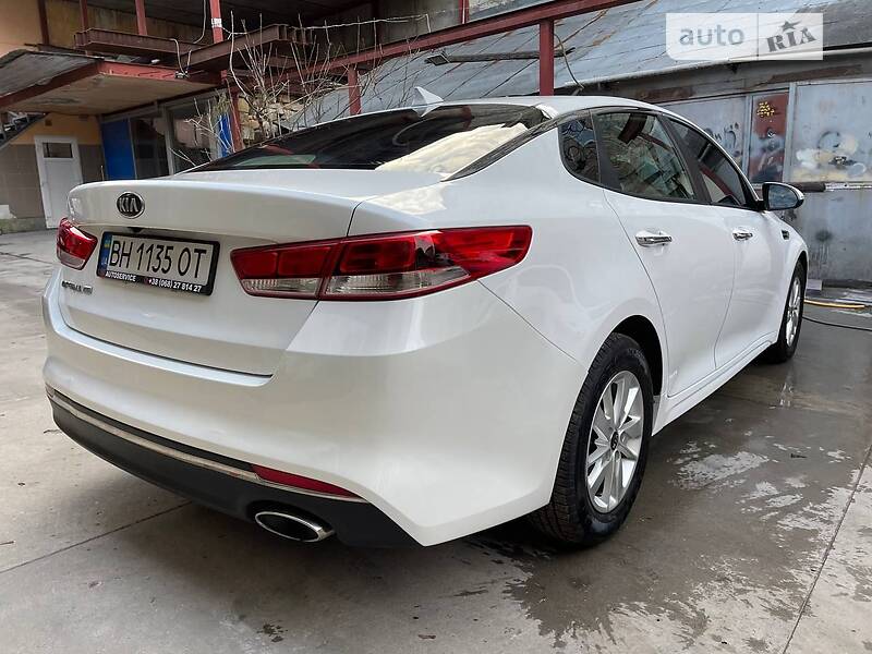 Седан Kia Optima 2016 в Одессе