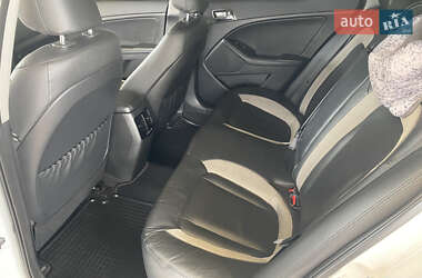 Седан Kia Optima 2012 в Дніпрі