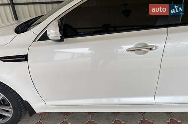 Седан Kia Optima 2012 в 