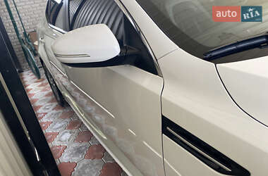 Седан Kia Optima 2012 в 