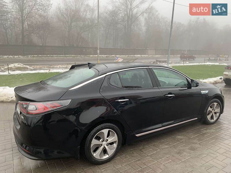 Седан Kia Optima 2014 в Киеве
