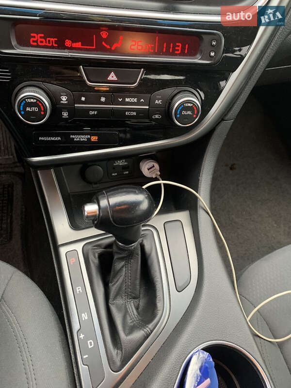 Седан Kia Optima 2014 в Киеве