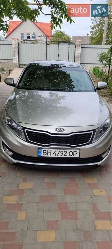 Седан Kia Optima 2012 в Подольске