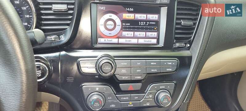 Седан Kia Optima 2012 в Подольске