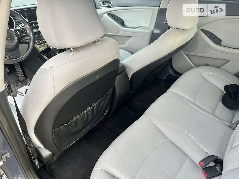 Седан Kia Optima 2014 в Киеве