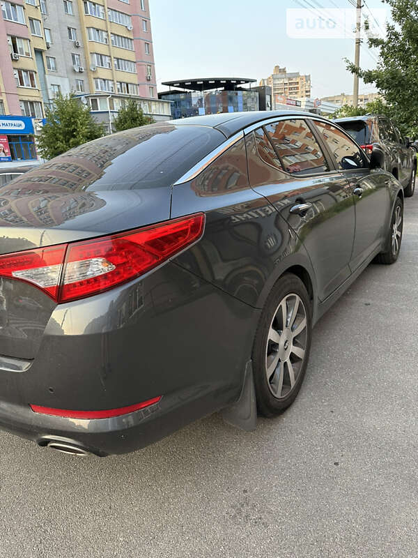 Седан Kia Optima 2012 в Виннице