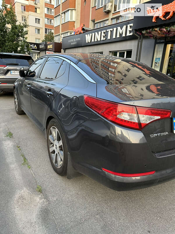 Седан Kia Optima 2012 в Виннице