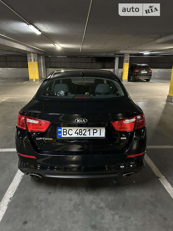 Седан Kia Optima 2015 в Львові