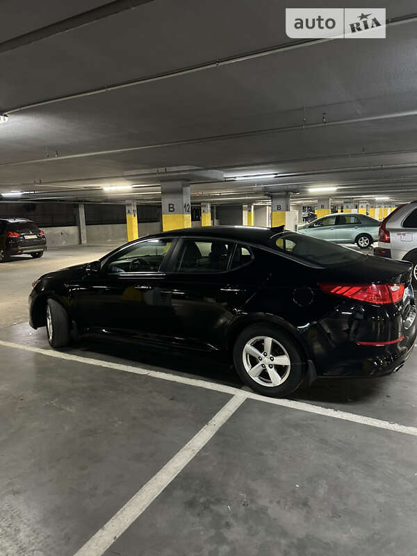 Седан Kia Optima 2015 в Львові