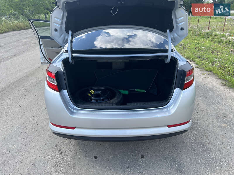 Седан Kia Optima 2011 в Калуші фото 11 Седан Kia Optima 2011 в Калуші