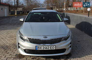 Седан Kia Optima 2017 в Дунаевцах