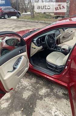 Седан Kia Optima 2013 в 