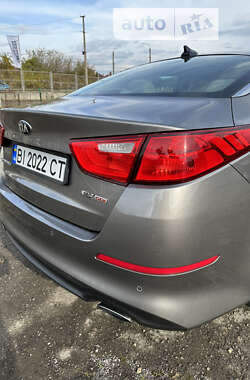 Седан Kia Optima 2014 в Рахове