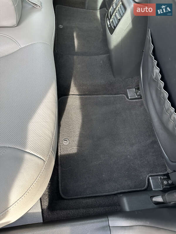 Седан Kia Optima 2014 в Рахове