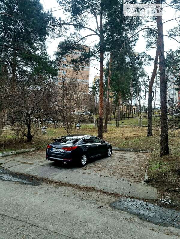 Седан Kia Optima 2011 в Украинке