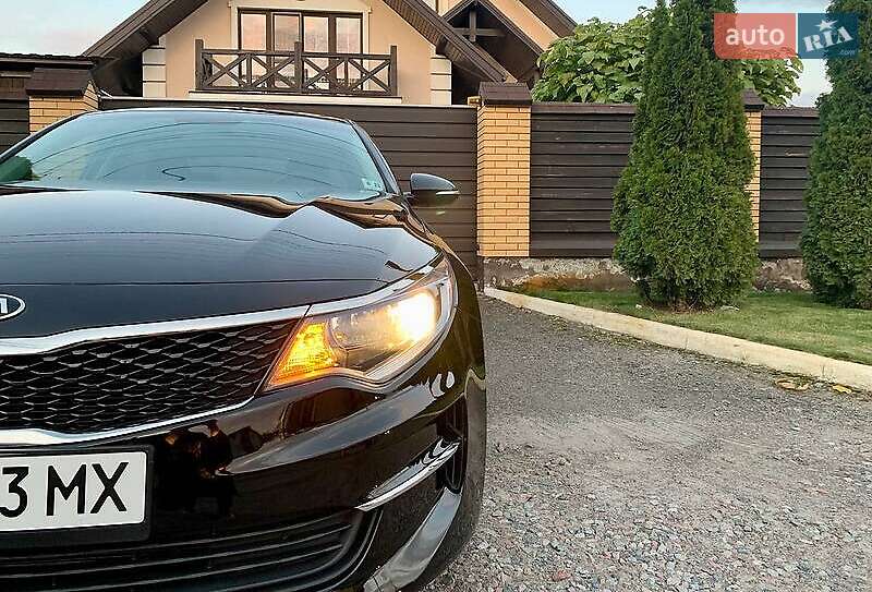 Седан Kia Optima 2018 в Киеве