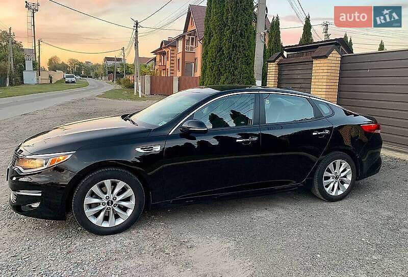 Седан Kia Optima 2018 в Киеве