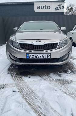 Седан Kia Optima 2013 в Киеве